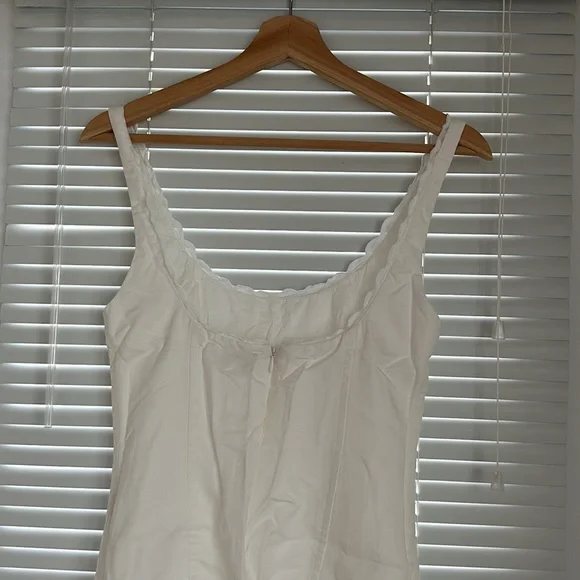 Dress - Picture 5 of 9